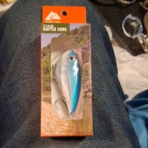 Ozark Trail Blue and Silver Rattle Lure